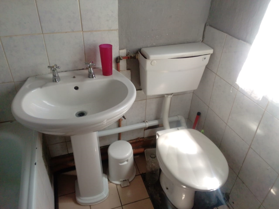  Bedroom Property for Sale in Valhalla Park Western Cape